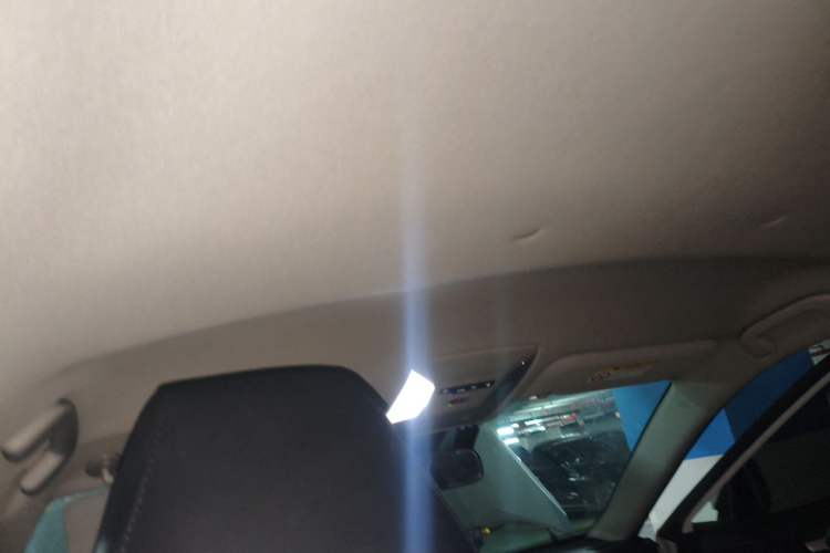 Used Toyota RAV4 2023 2.0L CVT Two-Wheel Drive Urban Edition Headliner