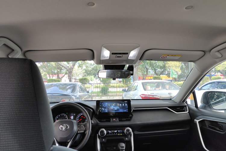 Used Toyota RAV4 2023 2.0L CVT Two-Wheel Drive Urban Edition Headliner