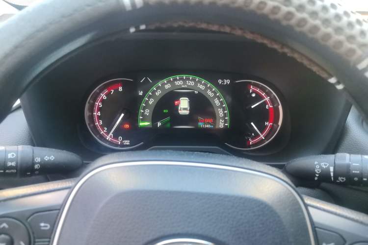 Used Toyota RAV4 2023 2.0L CVT Two-Wheel Drive Fashion Edition Instrument Cluster
