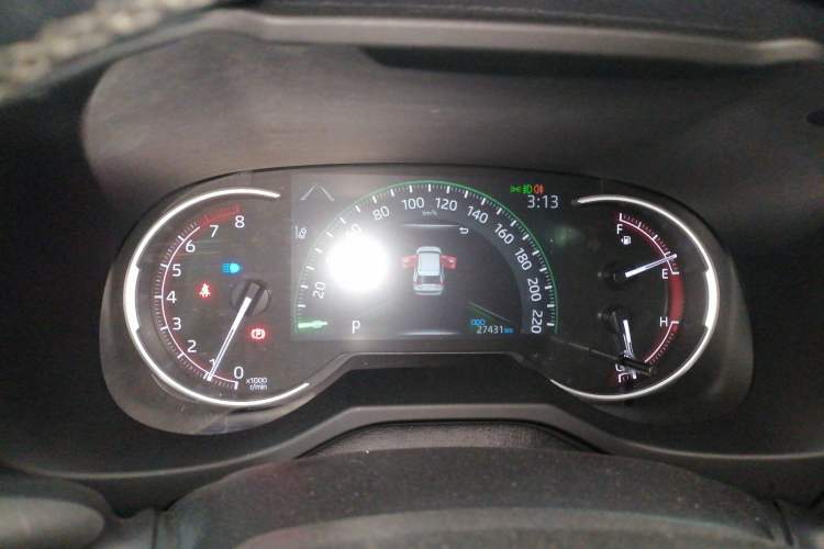 Used Toyota RAV4 2023 2.0L CVT Two-Wheel Drive Fashion Edition Instrument Cluster