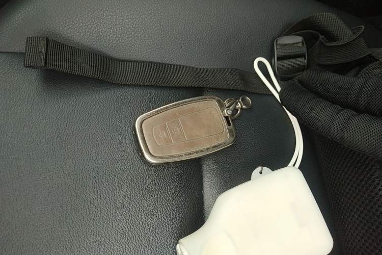 Used Toyota RAV4 2023 2.0L CVT Two-Wheel Drive Fashion Plus Edition Interior 1