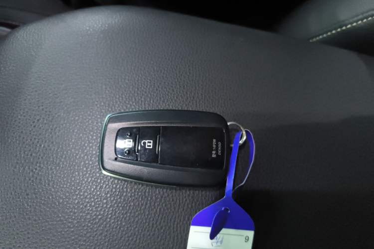 Used Toyota RAV4 2023 Dual-Motor 2.5L E-CVT Two-Wheel Drive Elite Edition Interior 1