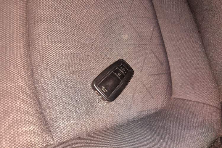 Used Toyota RAV4 2023 Dual-Motor 2.5L E-CVT Two-Wheel Drive Elite Edition Interior 1