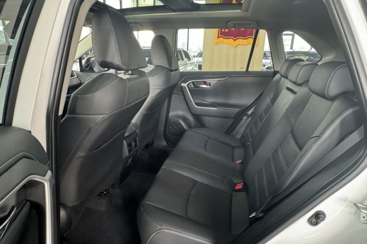 Used Toyota RAV4 2023 2.0L CVT Two-Wheel Drive 20th Anniversary Platinum Edition Interior 2