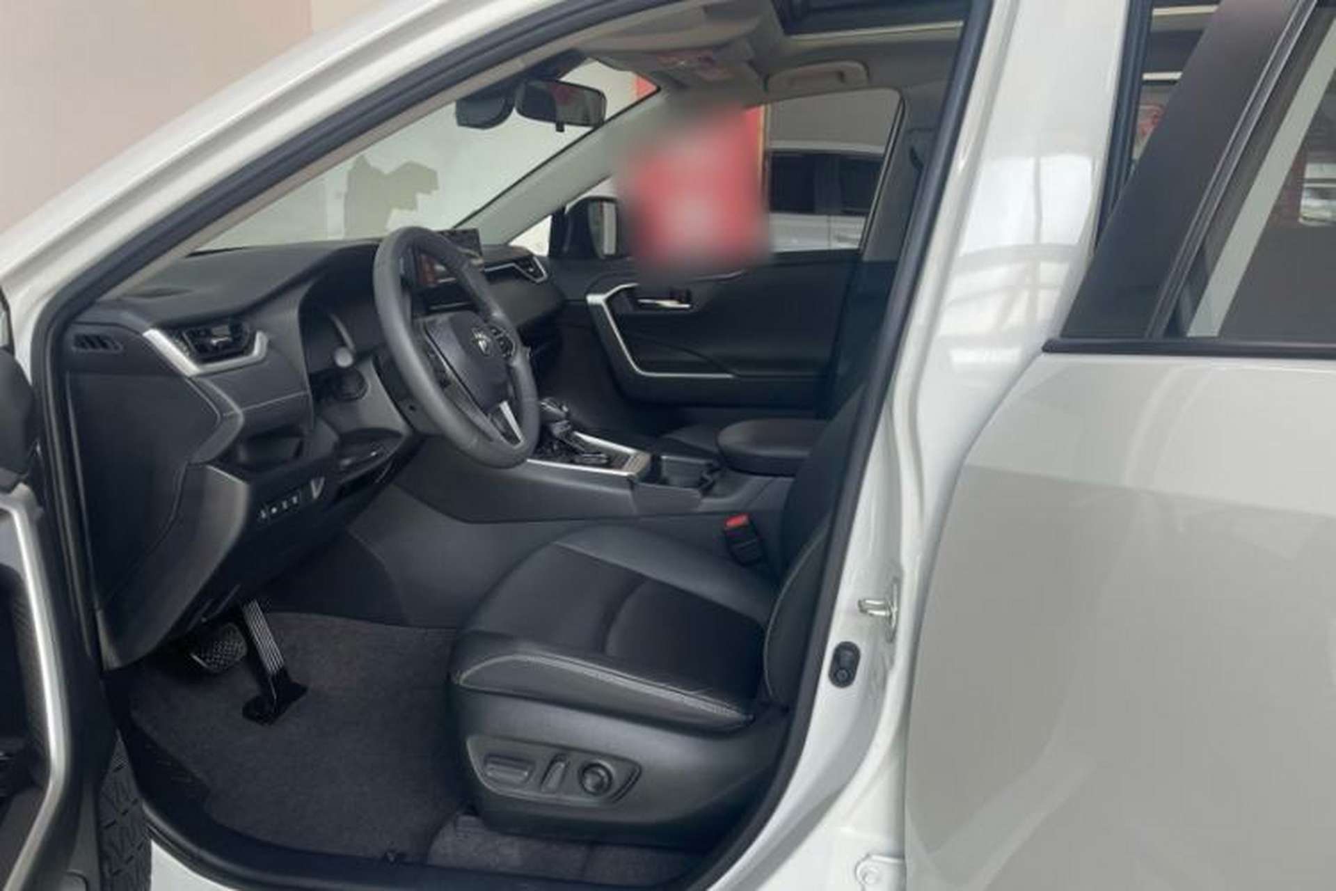 Used Toyota RAV4 2023 2.0L CVT Two-Wheel Drive Fashion Plus Edition Interior 2