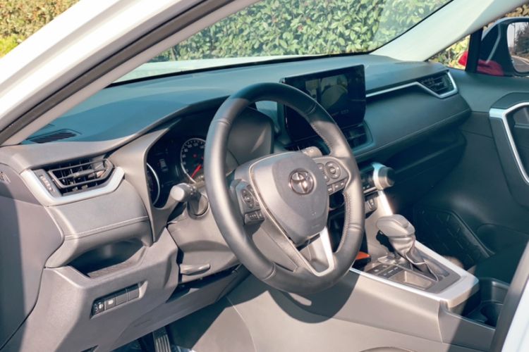 Used Toyota RAV4 2023 2.0L CVT Two-Wheel Drive Urban Edition Interior 2