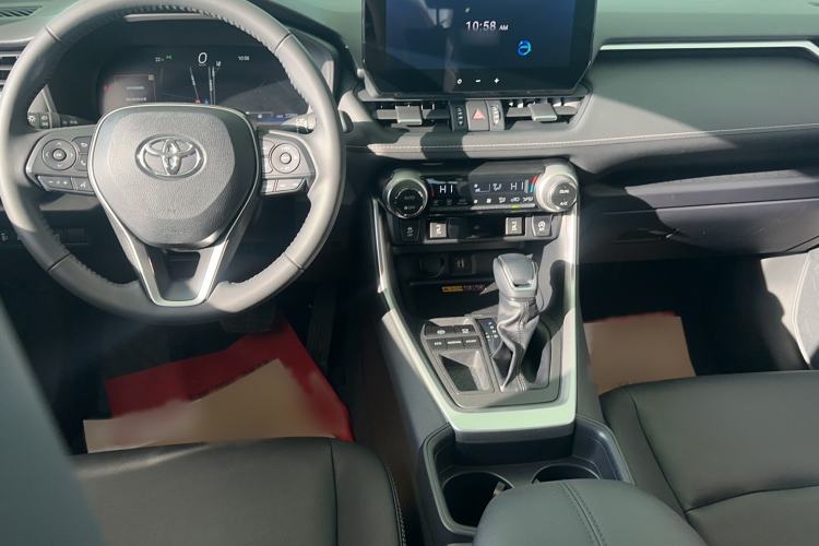 Used Toyota RAV4 2023 2.0L CVT Two-Wheel Drive 20th Anniversary Platinum Edition Interior 3