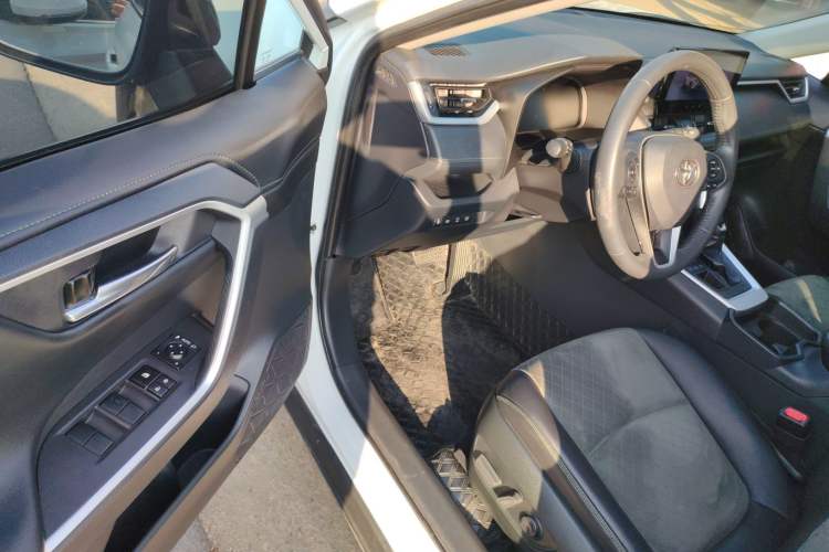 Used Toyota RAV4 2023 2.0L CVT 4x4 Explorer Plus Edition Interior 3