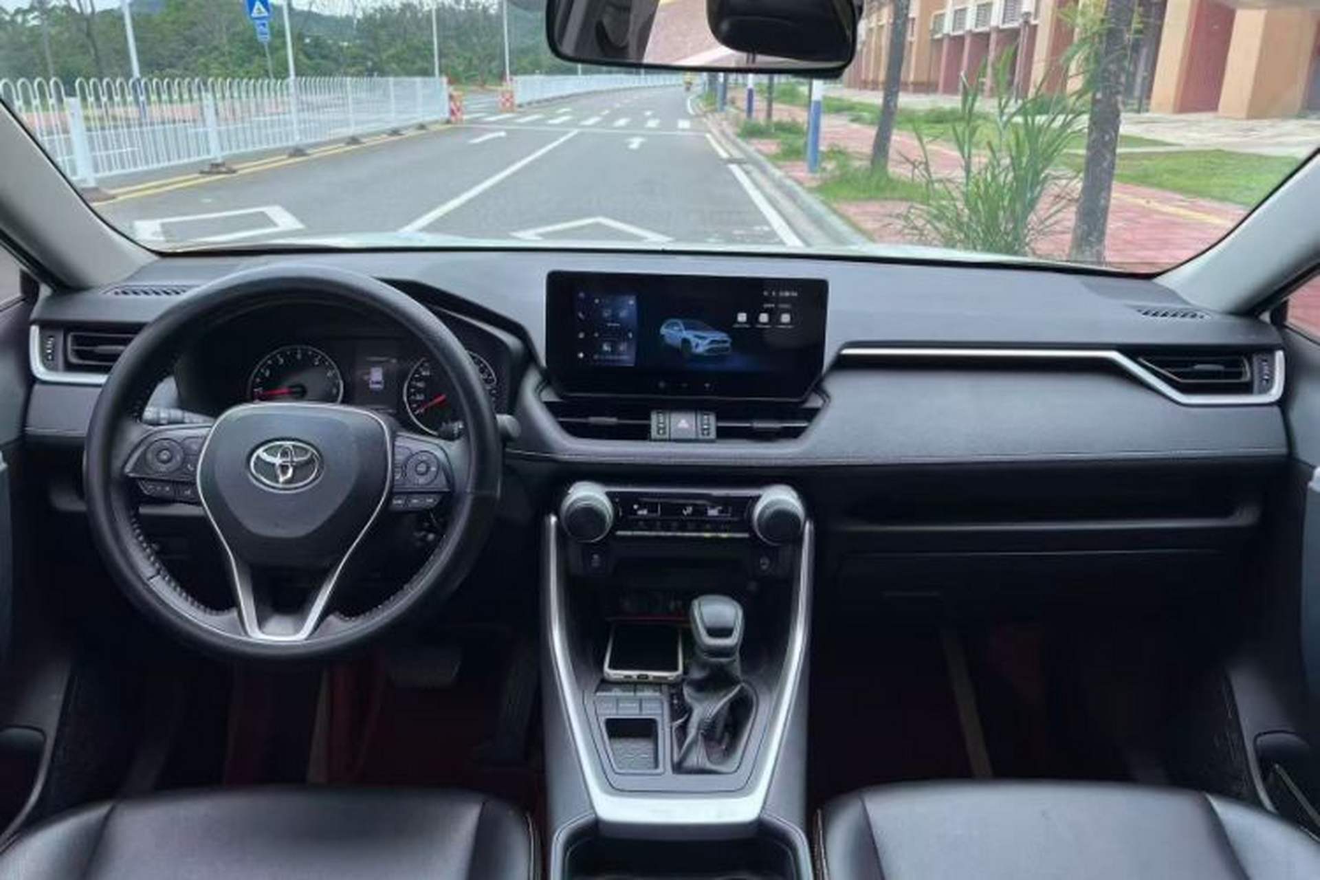 Used Toyota RAV4 2023 2.0L CVT Two-Wheel Drive Urban Edition Interior 3