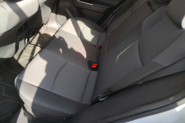 Used Toyota RAV4 2023 Dual-Motor 2.5L E-CVT Two-Wheel Drive Elite Edition Interior 4