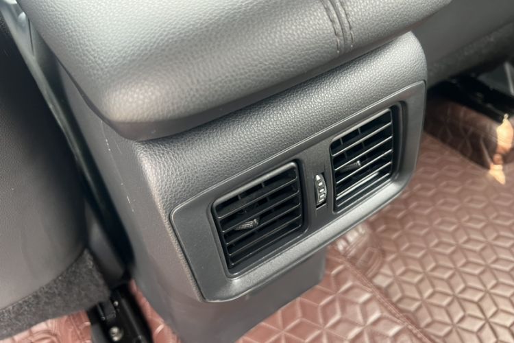 Used Toyota RAV4 2023 2.0L CVT Two-Wheel Drive Fashion Plus Edition Interior 7