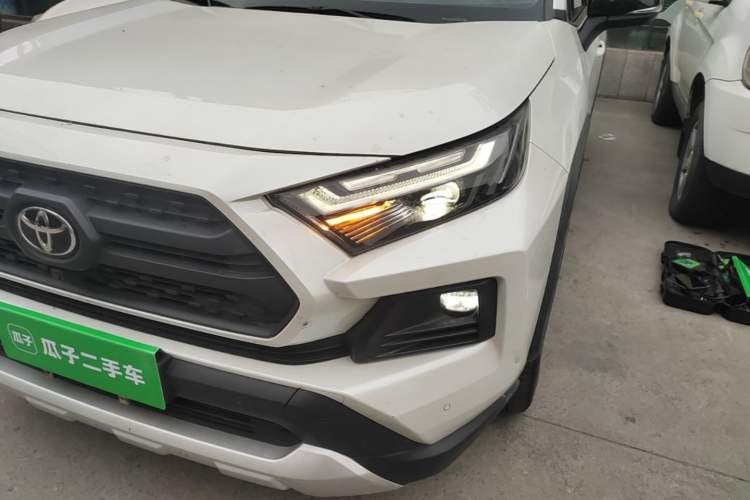 Used Toyota RAV4 2023 2.0L CVT 4x4 Explorer Plus Edition Left Front Headlight