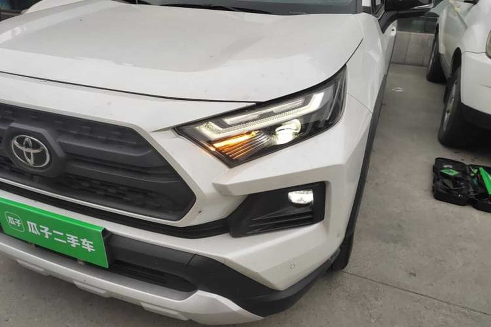 Used Toyota RAV4 2023 2.0L CVT 4x4 Explorer Plus Edition Left Front Headlight