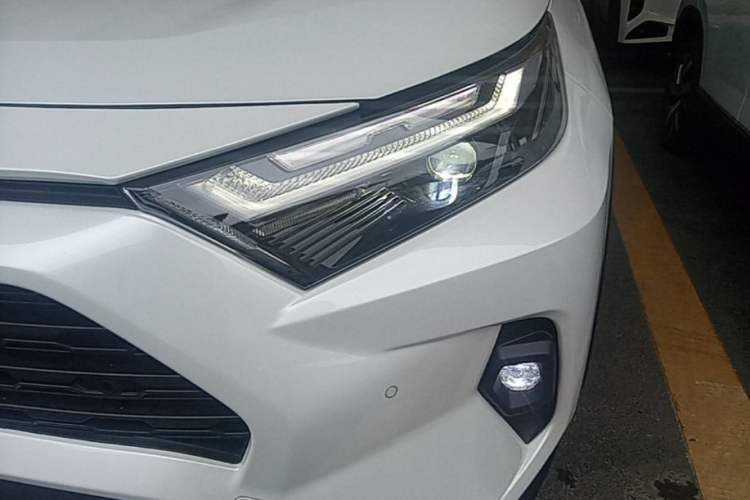 Used Toyota RAV4 2023 2.0L CVT Two-Wheel Drive Fashion Plus Edition Left Front Headlight