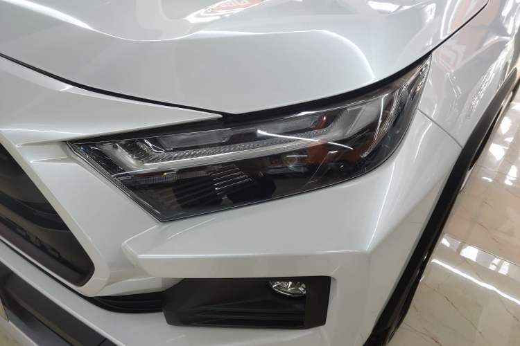 Used Toyota RAV4 2023 2.0L CVT 4x4 Explorer Plus Edition Left Front Headlight