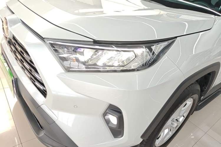 Used Toyota RAV4 2023 2.0L CVT Two-Wheel Drive Urban Edition Left Front Headlight
