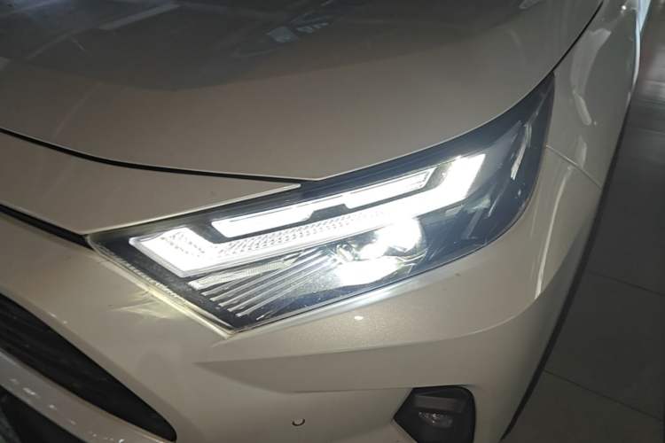 Used Toyota RAV4 2023 2.0L CVT Two-Wheel Drive Fashion Plus Edition Left Front Headlight