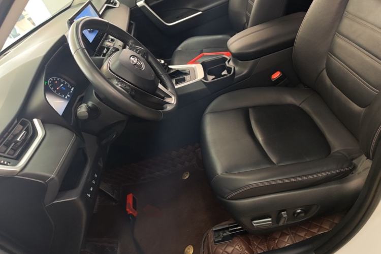 Used Toyota RAV4 2023 Dual-Engine 2.5L E-CVT Two-Wheel Drive Elite Plus Edition Left Front Seat