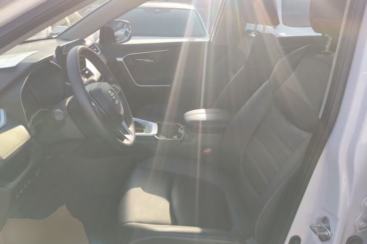 Used Toyota RAV4 2023 2.0L CVT Two-Wheel Drive 20th Anniversary Platinum Edition Left Front Seat