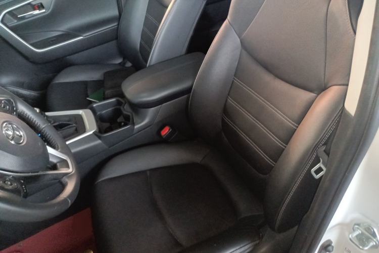 Used Toyota RAV4 2023 2.0L CVT Two-Wheel Drive Fashion Plus Edition Left Front Seat