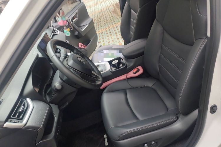 Used Toyota RAV4 2023 2.0L CVT Two-Wheel Drive 20th Anniversary Platinum Edition Left Front Seat