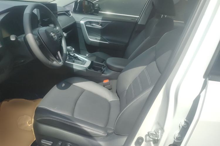 Used Toyota RAV4 2023 2.0L CVT Two-Wheel Drive Fashion Plus Edition Left Front Seat