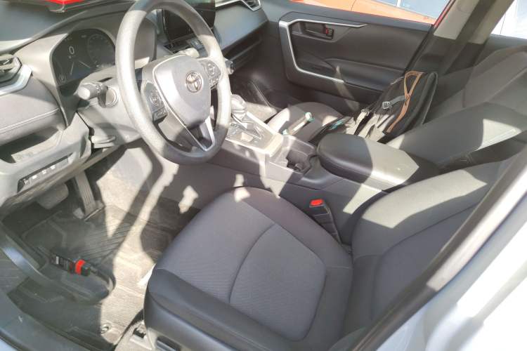 Used Toyota RAV4 2023 Dual-Motor 2.5L E-CVT Two-Wheel Drive Elite Edition Left Front Seat