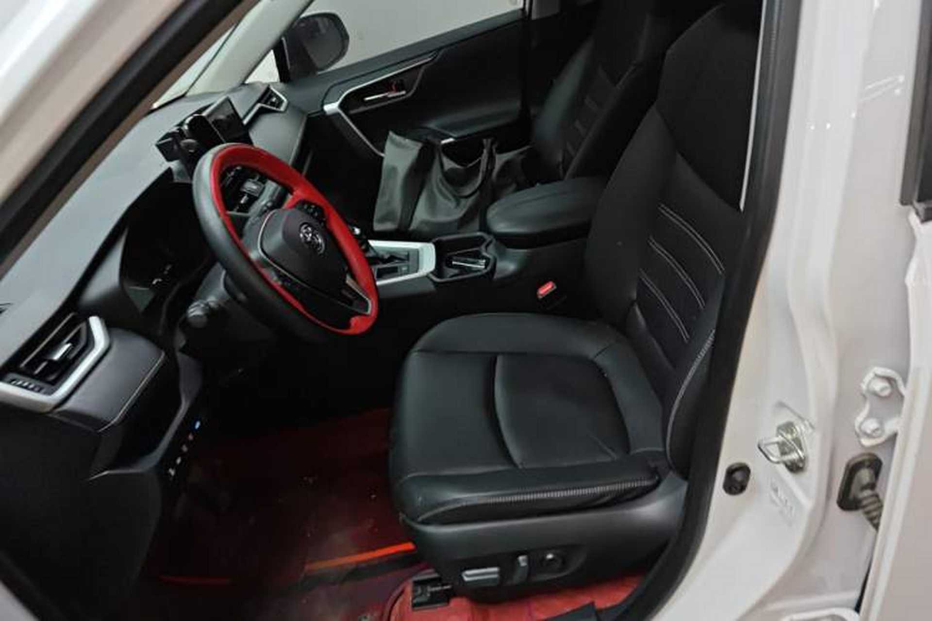 Used Toyota RAV4 2023 Dual-Engine 2.5L E-CVT Two-Wheel Drive Elite Plus Edition Left Front Seat