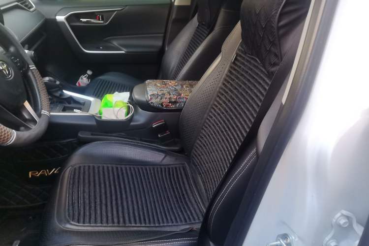 Used Toyota RAV4 2023 2.0L CVT Two-Wheel Drive Fashion Edition Left Front Seat