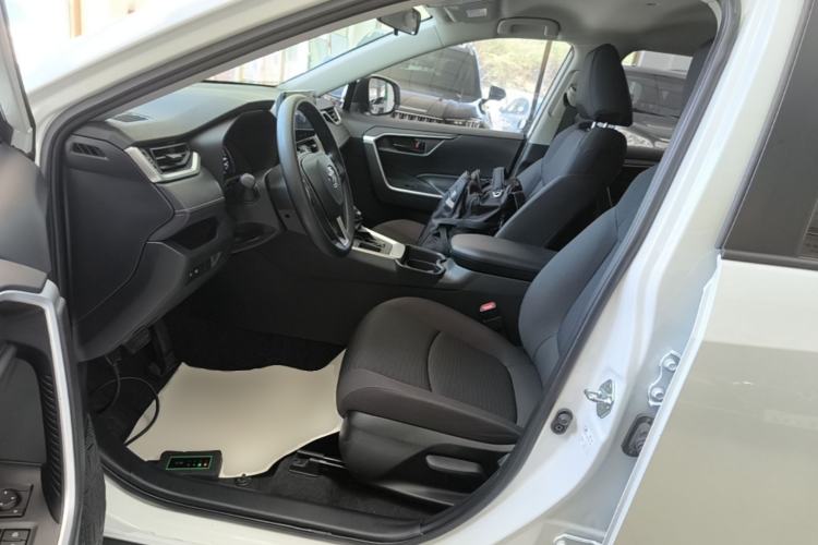 Used Toyota RAV4 2023 2.0L CVT Two-Wheel Drive Urban Edition Left Front Seat