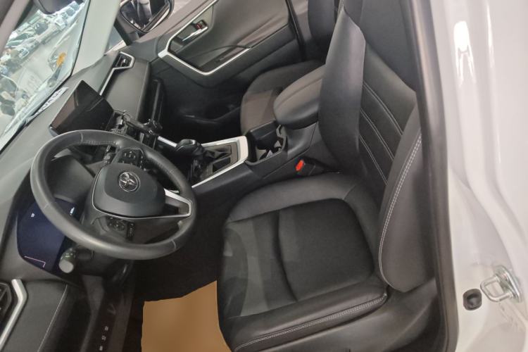 Used Toyota RAV4 2023 2.0L CVT Two-Wheel Drive Fashion Plus Edition Left Front Seat