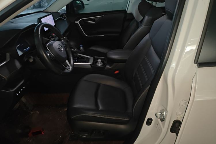 Used Toyota RAV4 2023 2.0L CVT Two-Wheel Drive Fashion Plus Edition Left Front Seat