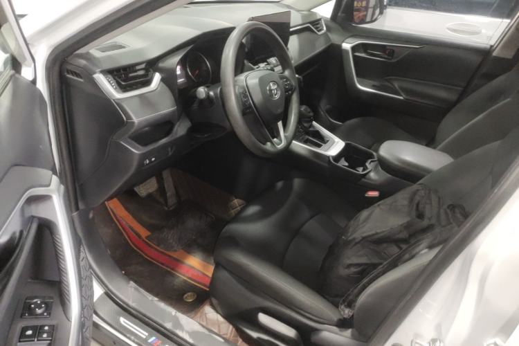 Used Toyota RAV4 2023 2.0L CVT Two-Wheel Drive Urban Edition Left Front Seat