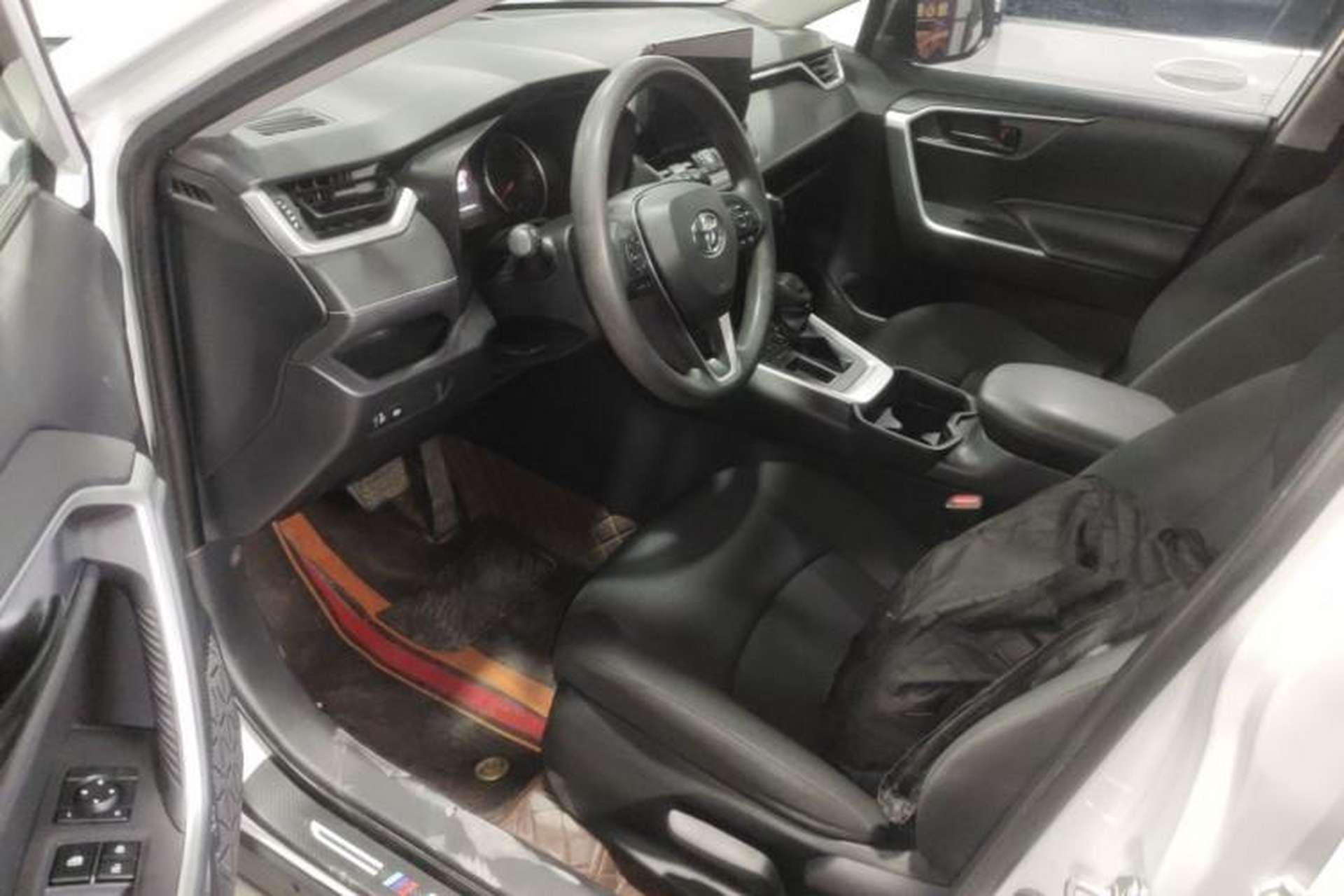 Used Toyota RAV4 2023 2.0L CVT Two-Wheel Drive Urban Edition Left Front Seat