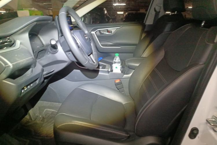 Used Toyota RAV4 2023 2.0L CVT Two-Wheel Drive Fashion Plus Edition Left Front Seat
