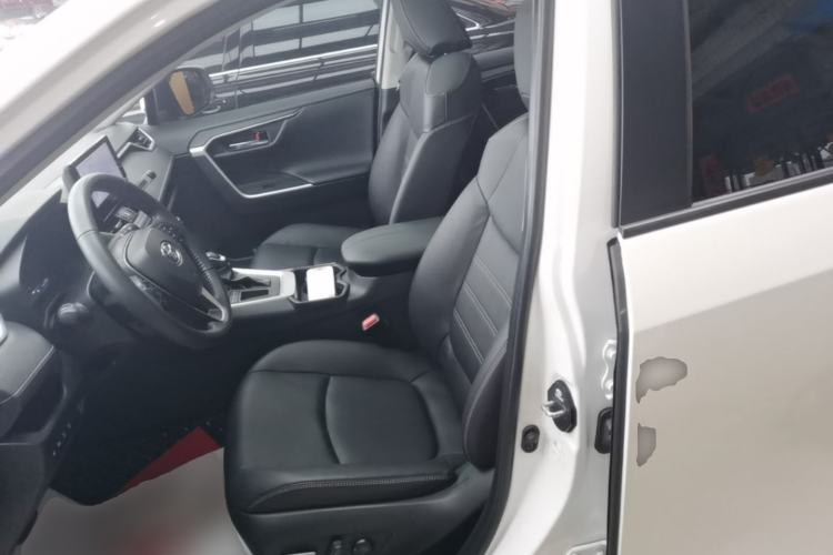Used Toyota RAV4 2023 2.0L CVT Two-Wheel Drive Fashion Plus Edition Left Front Seat