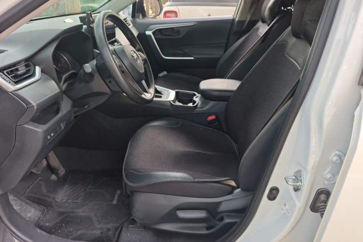 Used Toyota RAV4 2023 2.0L CVT Two-Wheel Drive Urban Edition Left Front Seat