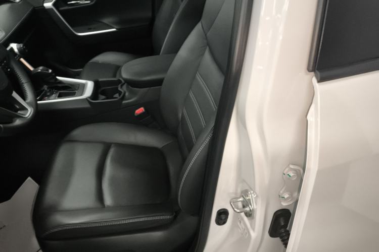 Used Toyota RAV4 2023 2.0L CVT Two-Wheel Drive Fashion Plus Edition Left Front Seat