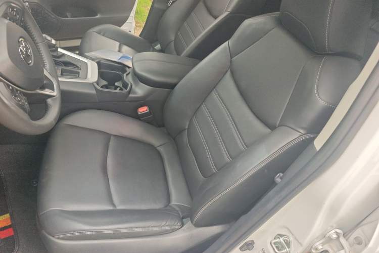 Used Toyota RAV4 2023 2.0L CVT Two-Wheel Drive 20th Anniversary Platinum Edition Left Front Seat