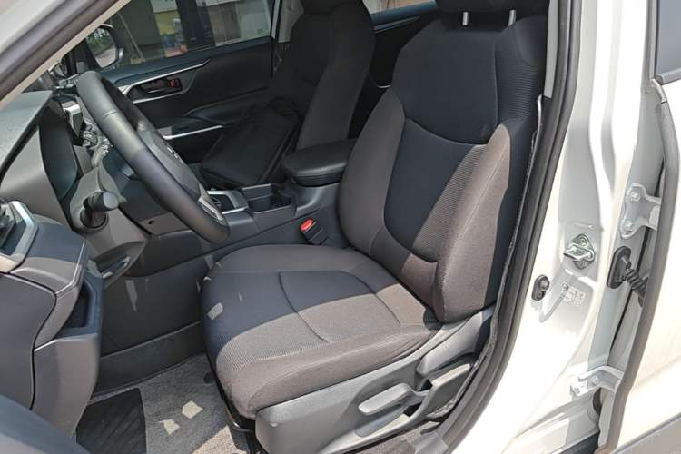 Used Toyota RAV4 2023 2.0L CVT Two-Wheel Drive Urban Edition Left Front Seat