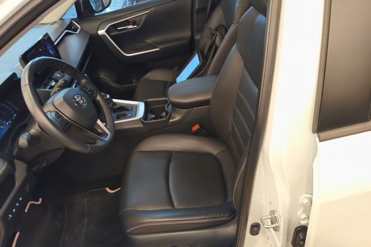 Used Toyota RAV4 2023 Dual-Engine 2.5L E-CVT Two-Wheel Drive Elite Plus Edition Left Front Seat