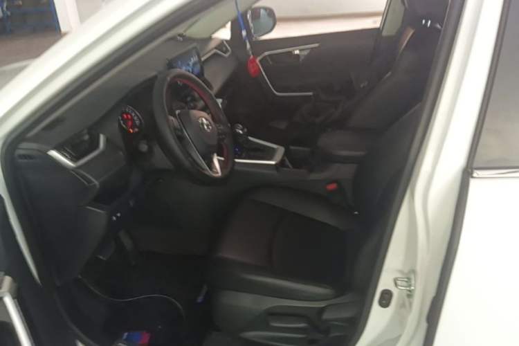 Used Toyota RAV4 2023 2.0L CVT Two-Wheel Drive Urban Edition Left Front Seat