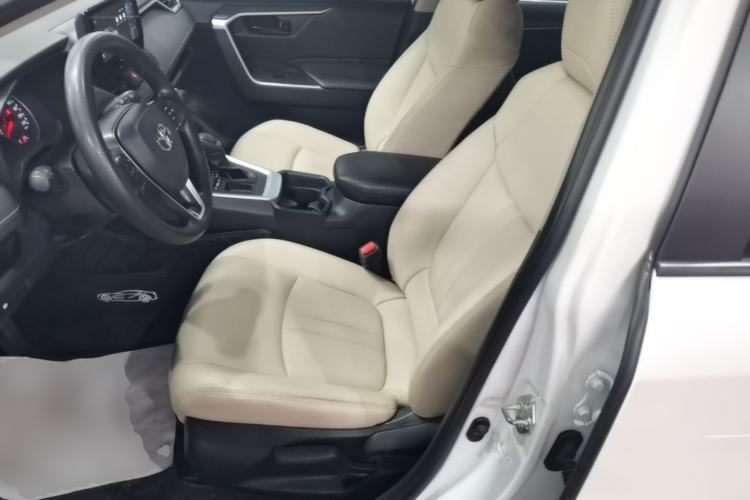 Used Toyota RAV4 2023 2.0L CVT Two-Wheel Drive Urban Edition Left Front Seat