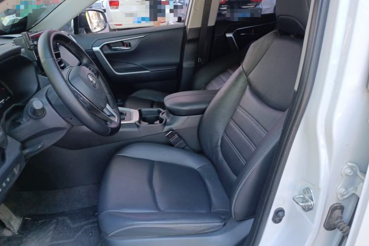 Used Toyota RAV4 2023 2.0L CVT Two-Wheel Drive 20th Anniversary Platinum Edition Left Front Seat