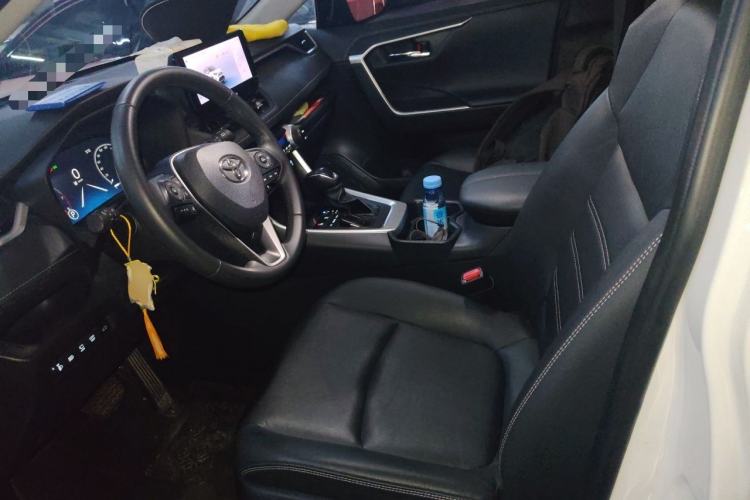 Used Toyota RAV4 2023 2.0L CVT Two-Wheel Drive 20th Anniversary Platinum Edition Left Front Seat