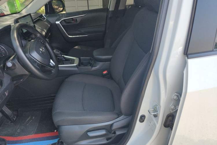 Used Toyota RAV4 2023 2.0L CVT Two-Wheel Drive Urban Edition Left Front Seat