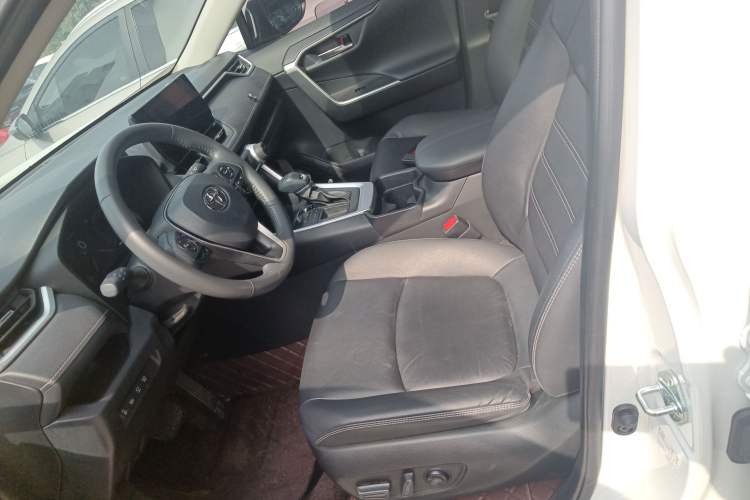Used Toyota RAV4 2023 2.0L CVT Two-Wheel Drive Fashion Plus Edition Left Front Seat