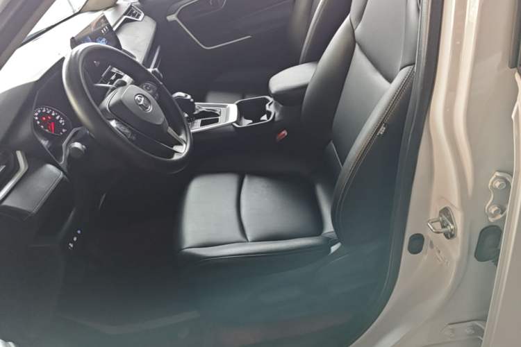 Used Toyota RAV4 2023 2.0L CVT Two-Wheel Drive Urban Edition Left Front Seat