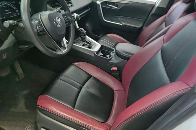 Used Toyota RAV4 2023 2.0L CVT Two-Wheel Drive Fashion Edition Left Front Seat