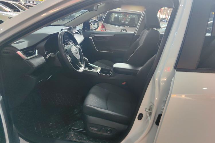 Used Toyota RAV4 2023 Dual-Motor 2.5L E-CVT Two-Wheel Drive Elite Edition Left Front Seat